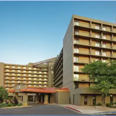 DoubleTree_Hotel_Front